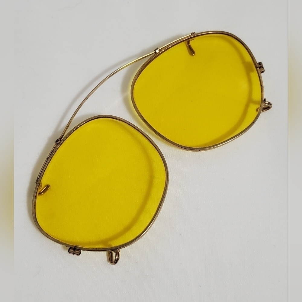 Vintage 1970's Bausch & Lomb Ray Ban Yellow Lenses Clip On Sunglasses
